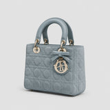 Lady Dior Cannage Veloursleder Himmelblau — Seitenansicht | Luren Authentisch